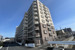 国道1号線側道沿大型マンション・沼津市中古マンション　物件情報公開しました